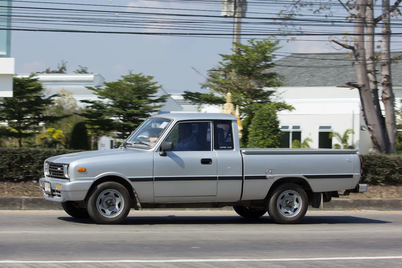 Private Car Mazda Family Mini Pick up Truck