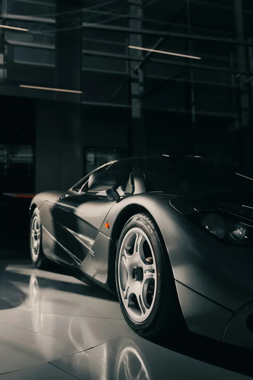 McLaren F1 In Silver